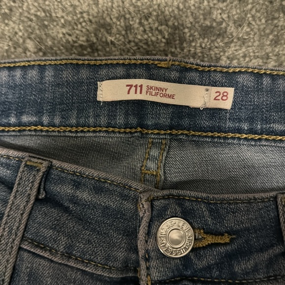 Levi’s skinny - Picture 2 of 2